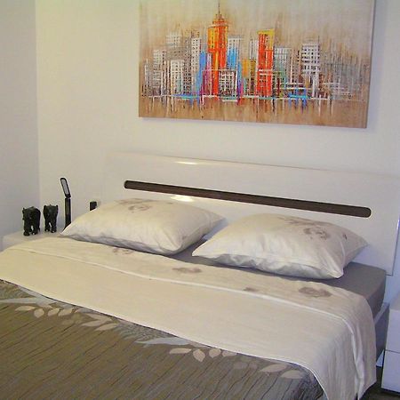 אופטיה Apartment Bougainvilla מראה חיצוני תמונה