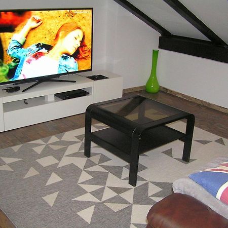 אופטיה Apartment Bougainvilla מראה חיצוני תמונה
