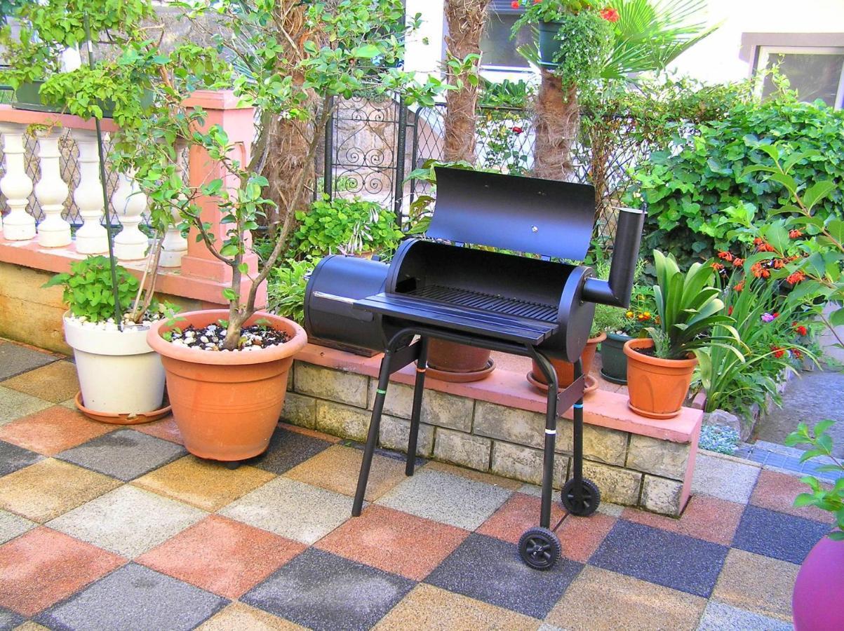 אופטיה Apartment Bougainvilla מראה חיצוני תמונה